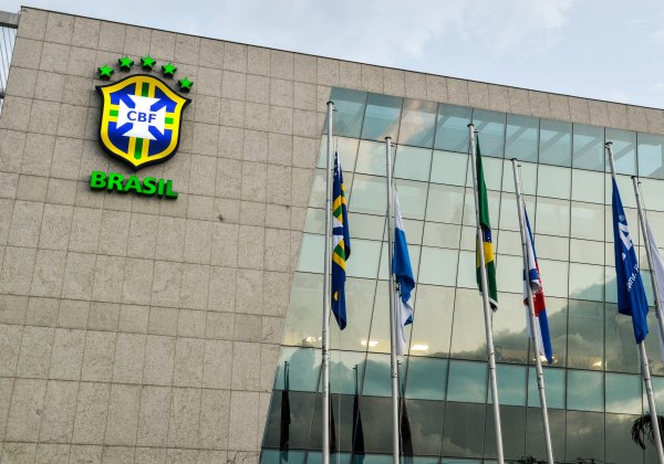 CBF tenta faturar mais na venda de direitos de TV