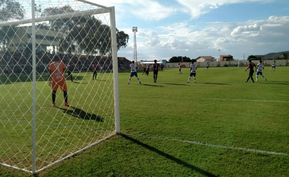 Em jogo morno, Bahia empata com Flamengo