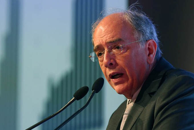 Petrobras renova mandato do presidente Pedro Parente 