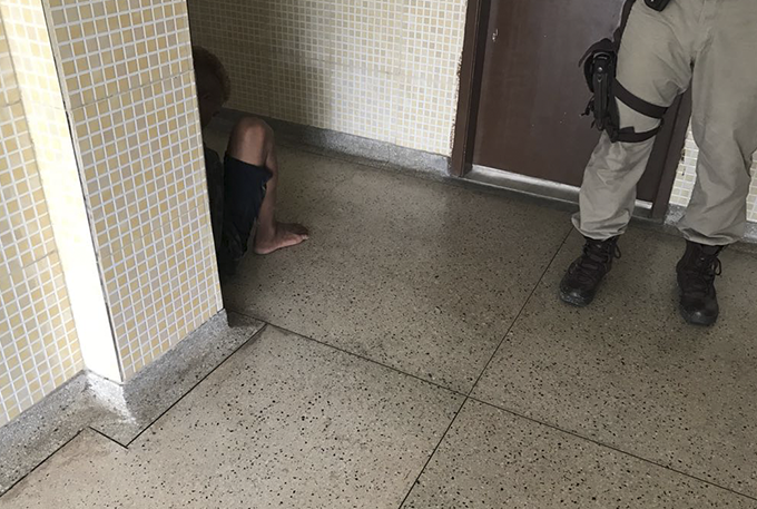 Menor de 15 anos é apreendido após roubar celular 