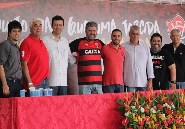 Vitória aprova novo estatuto e passa a ter eleições diretas