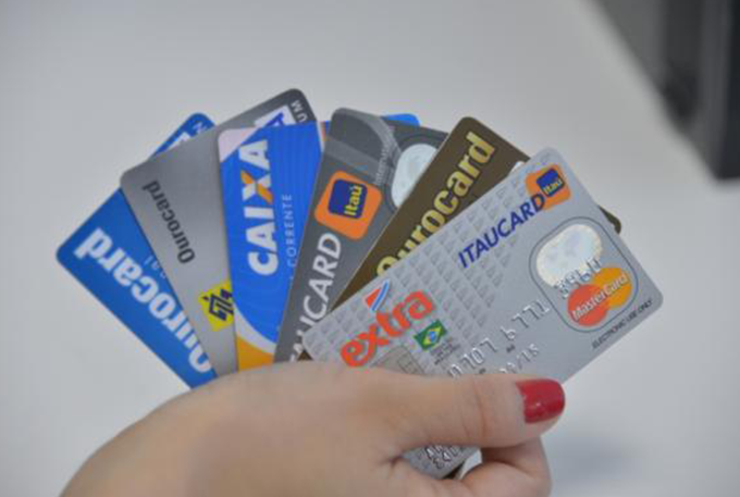 Novas regras para rotativo do cartão de crédito valem a partir de hoje 