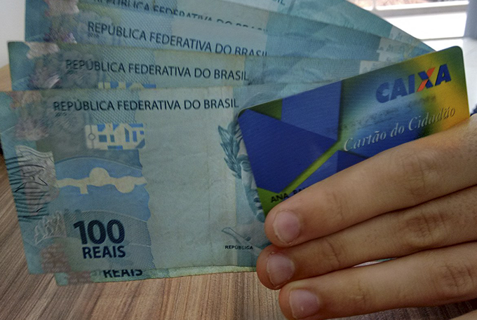 Caixa antecipa pagamento para nascidos em março, abril e maio