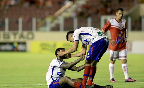 Bahia vence fácil Fluminense e fica muito perto da final 