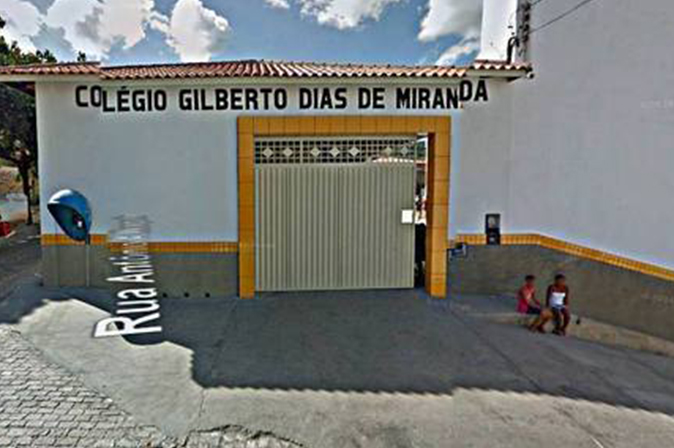 Vice-diretor de escola é achado morto com golpes de faca