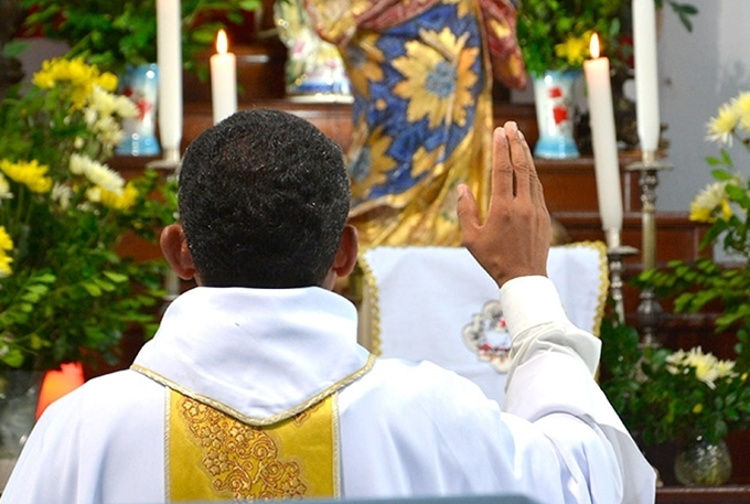 Igreja Católica celebra Missa da Misericórdia nessa quinta (27)