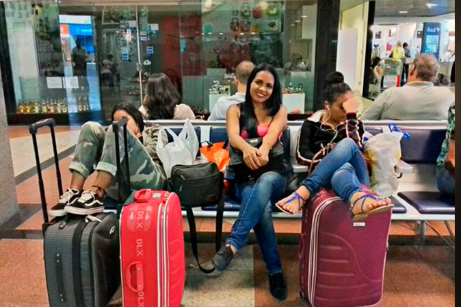 Aeroporto de Salvador funciona normalmente em dia de protestos