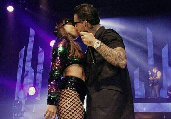 Annita beija Maluma em show no Rio de Janeiro