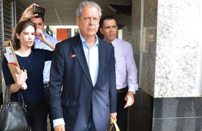 Supremo revoga prisão preventiva de Dirceu na Lava Jato
