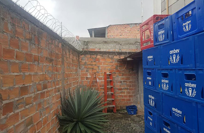 Bandidos arrombam caixas eletrônicos no Todo Dia