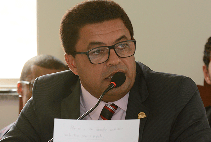  Zé do Relógio responde críticas de vereador da oposição