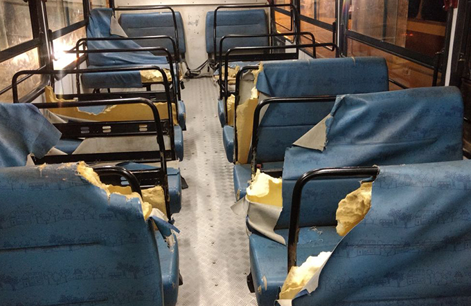 Morador denuncia problemas com transporte escolar no litoral