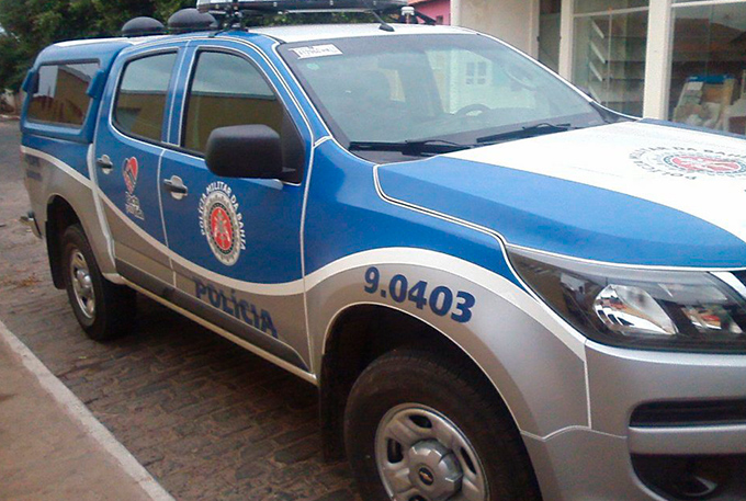 Mulher é morta pelo marido a facadas na frente da filha 