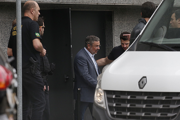 Palocci decide delatar e afasta advogado contrário ao acordo