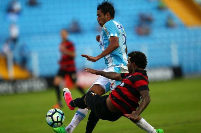 Vitória estreia com empate contra o Avai fora de casa