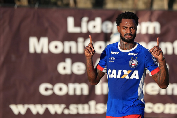 Renê Júnior treina e deve reforçar Bahia na final do Nordestão
