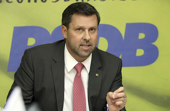 PSDB elege Carlos Sampaio líder do partido na Câmara