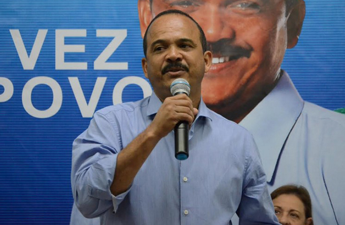 Prefeito de Camaçari faz balanço da gestão na Rádio Metrópole