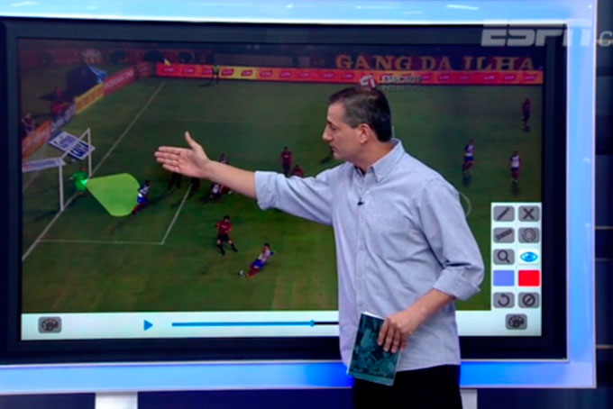 Ex-árbitro Sálvio Spínola diz que gol do Bahia foi bem anulado 