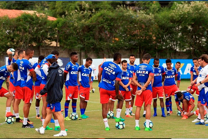 Com retorno de suspensos, Bahia divulga lista de relacionados