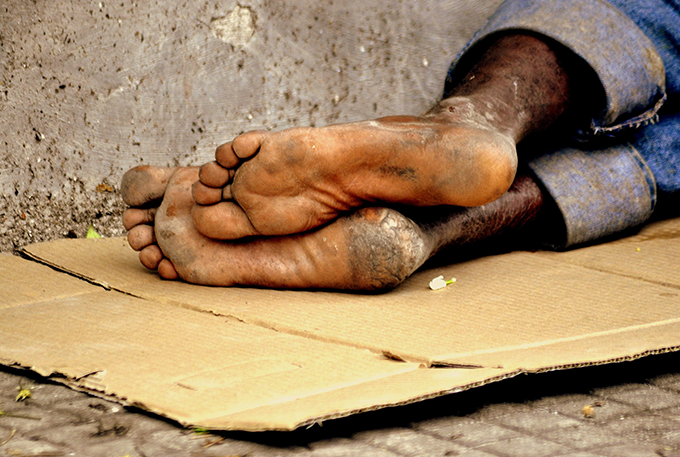 Casal de moradores de rua é queimado enquanto dormia 