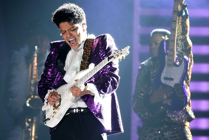Bruno Mars confirma mais duas datas de shows no Brasil