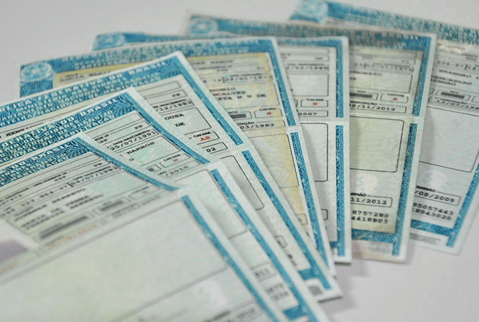 Exames em clínicas de trânsito geram cifras milionárias por ano na Bahia