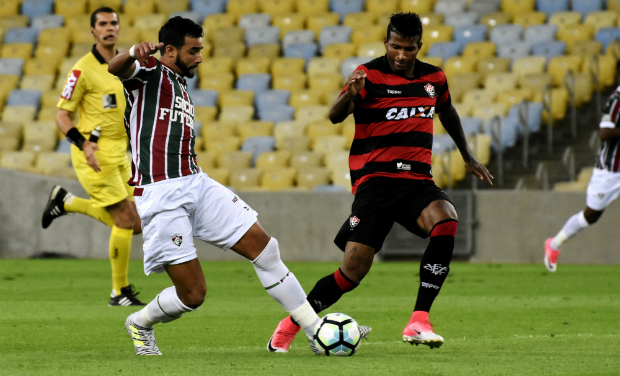 Fora de casa, Vitória perde para o Flu e segue na zona 