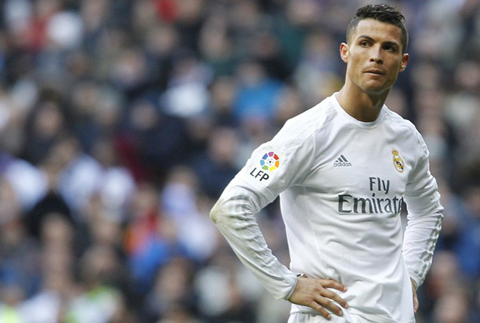 Cristiano Ronaldo estará na capa do jogo Fifa 18