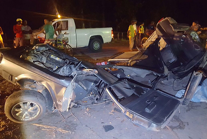 Homem morre em grave acidente no sul da Bahia; carro foi partido ao meio