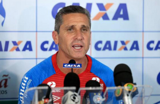 Após triunfo, Jorginho declara: 'Temos planos ousados'