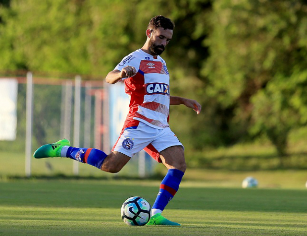 Allione tem mais assistências que recordista do Bahia de 2016