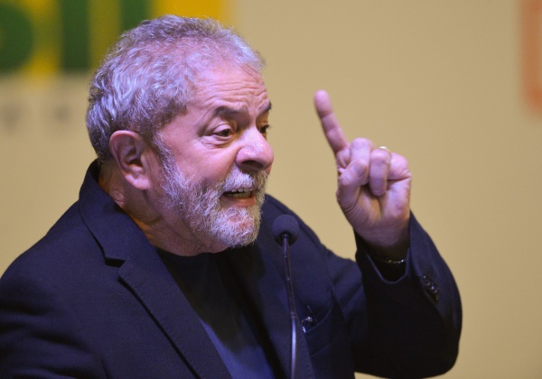 STF envia a Moro cinco pedidos de investigação contra Lula