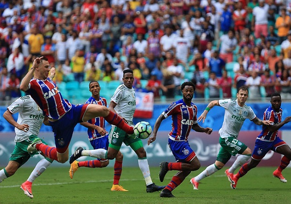 Em tarde de gols, Bahia perde para o Palmeiras na Arena 