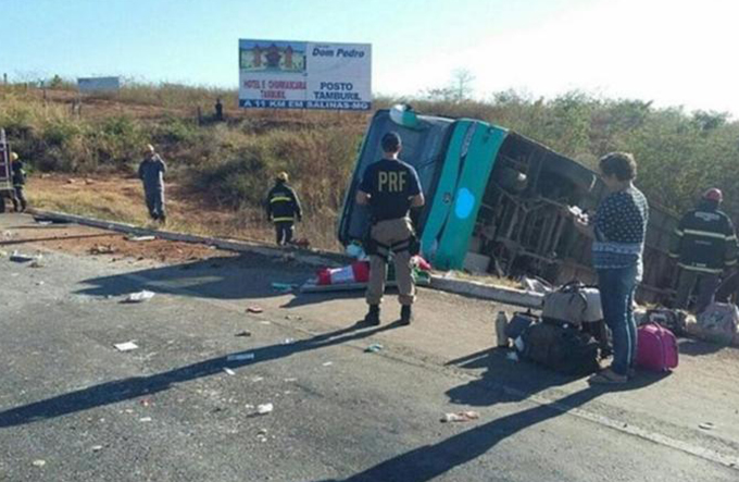 Dez morrem em acidente com ônibus que vinha para Bahia