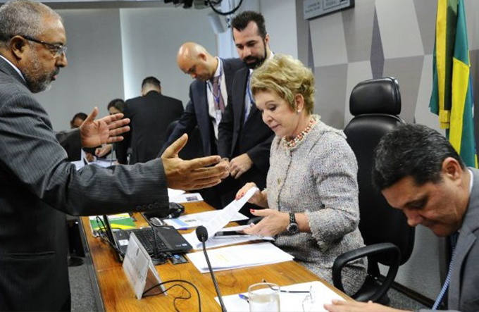 Comissão do Senado rejeita relatório da reforma trabalhista