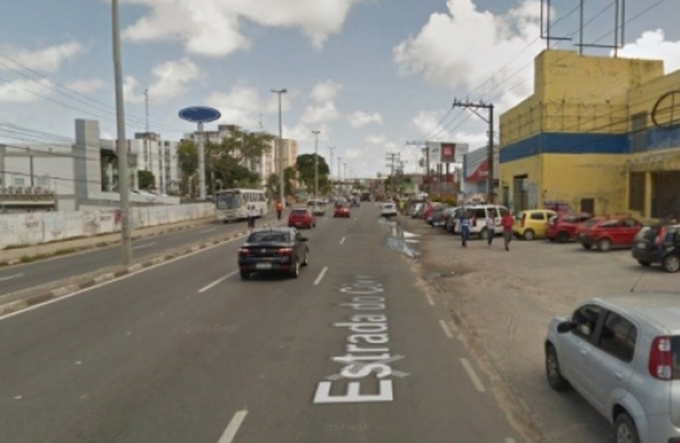 Jovem atropelado em Lauro de Freitas fugia de briga, diz PM