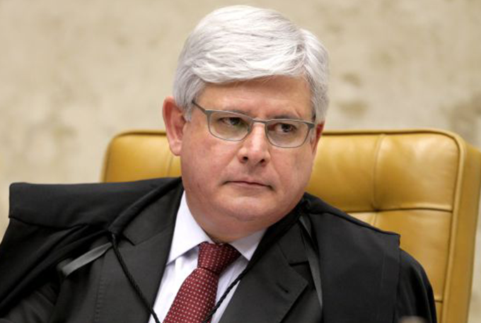 PGR denuncia Temer por crime de corrupção passiva