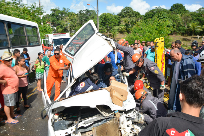 Vítima de colisão em Amado Bahia não resiste e morre 