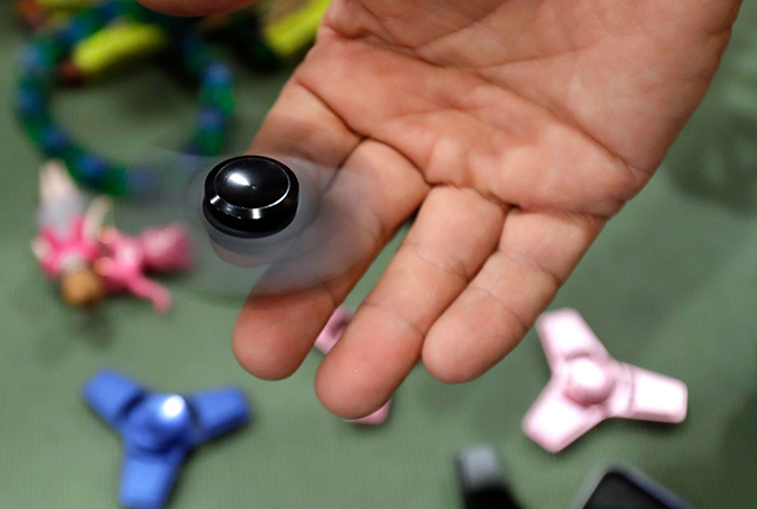 Ministério da Justiça abre investigação sobre venda de 'hand spinner'