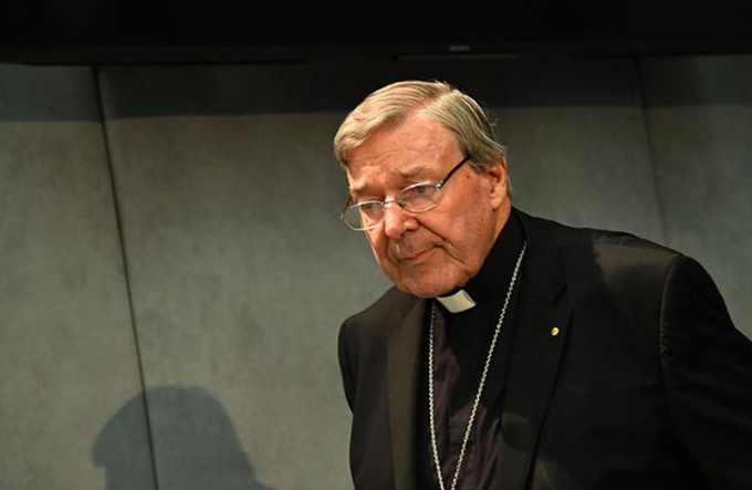 Chefe de Finanças do Vaticano é acusado de abuso sexual de menores
