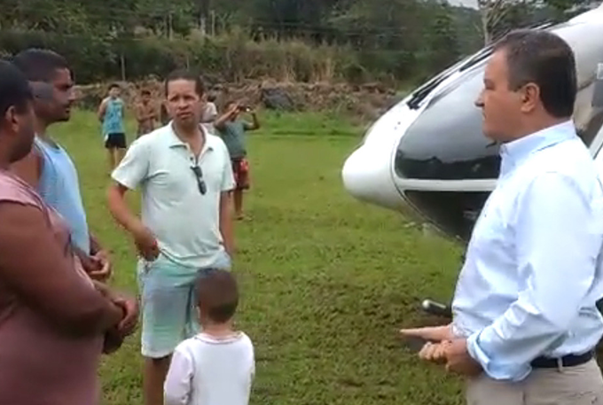 Helicóptero do governador faz pouso de emergência 