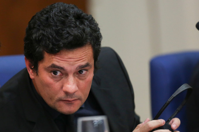 Moro determina que dinheiro de triplex seja destinado à Petrobras