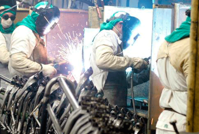 Confiança da indústria sobe 1,2 ponto, segundo prévia de julho da FGV