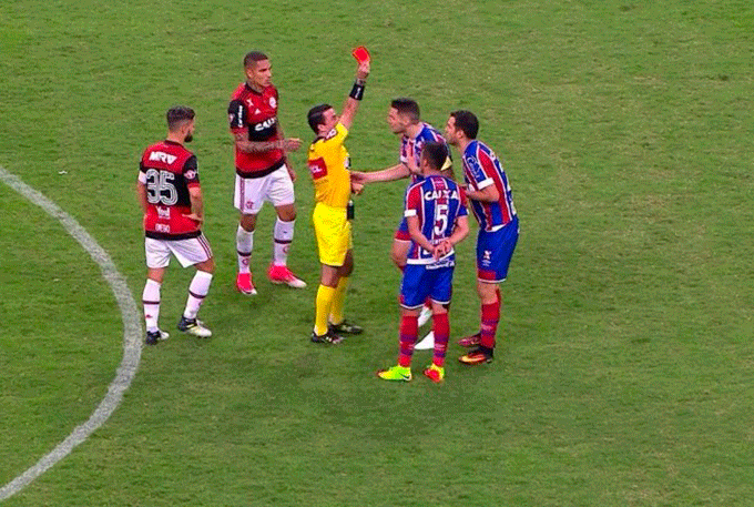 Lucas Fonseca é punido pelo STJD e Bahia perde zagueiro
