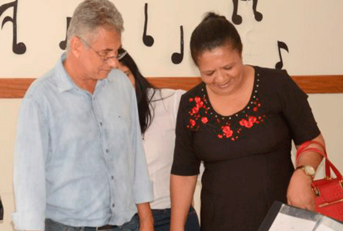 Prefeito de Simões Filho vem à Mata e conhece Turno Integral 
