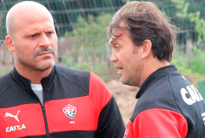 Flávio Tanajura será o técnico do Vitória contra a Chapecoense