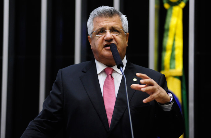 Bacelar sai em defesa de Rui e ataca Temer