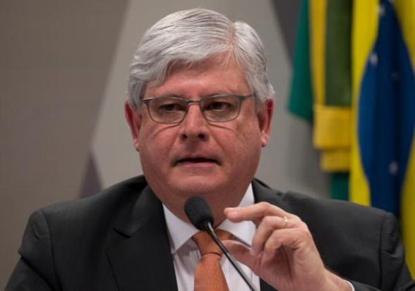 PGR vai apurar 199 políticos por ‘farra das passagens’