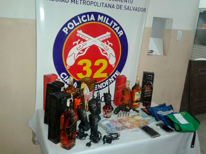 Jovem é preso e outro é morto em confronto após roubar Todo Dia 